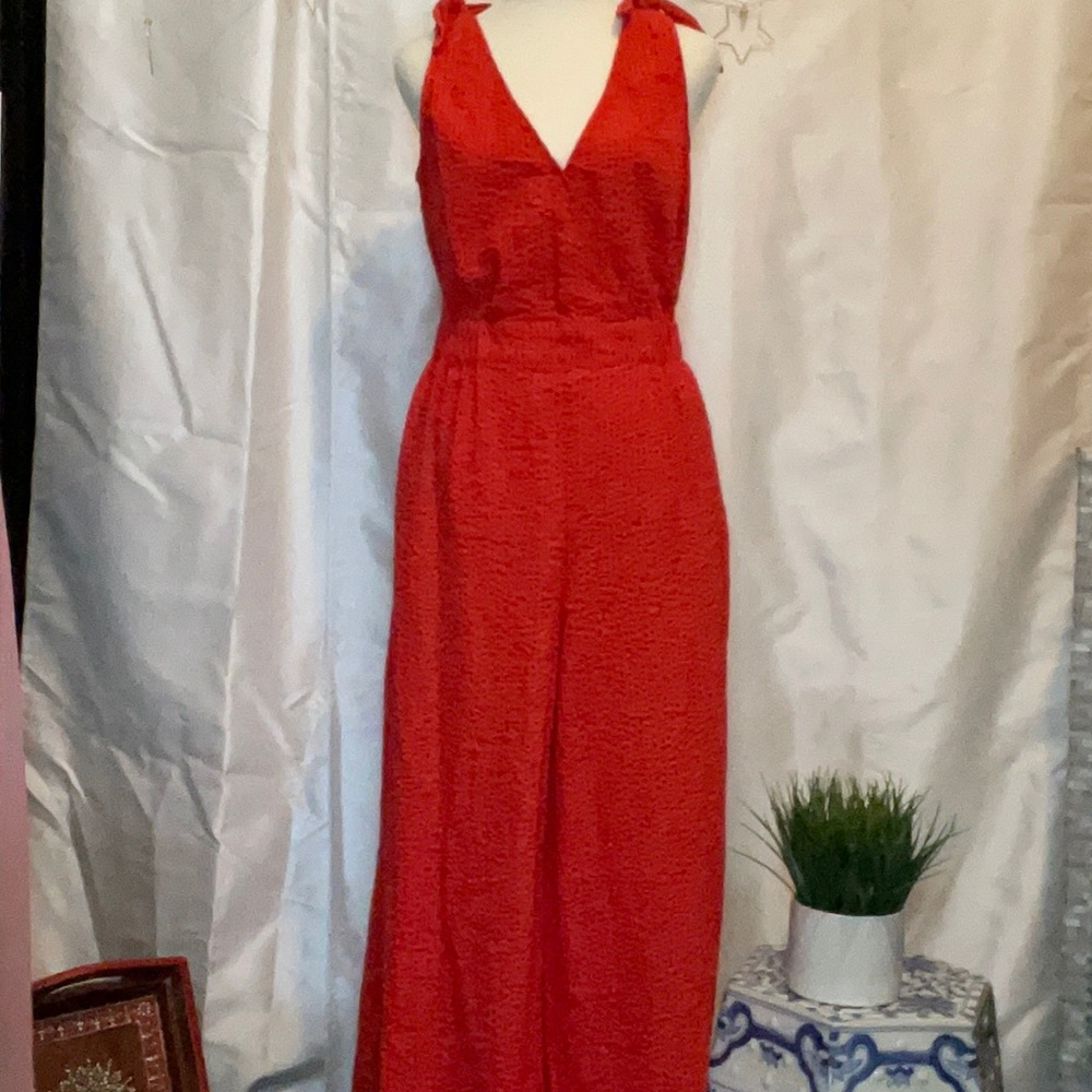 Coral red seersucker faux tie/bow straps, front closure for modest wear..or not!